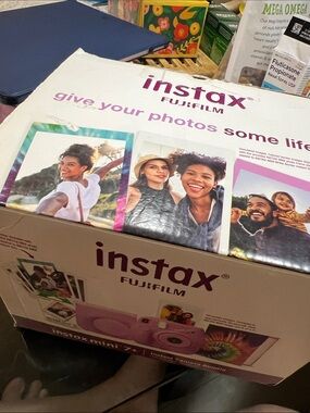 Fujifilm Instax Mini Instant Camera in Pink